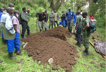 Men digging Titus' grave